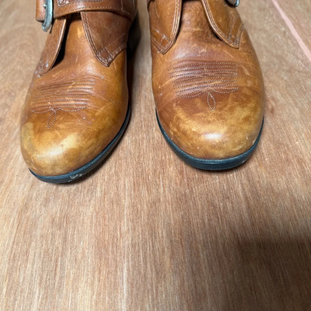 Ariat Juliet Tan Leather Western Buckle Ankle Boots Low Heel womens 7 cowboy